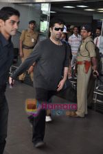Karan Johar arrive back in Mumbai Airport on 6th Feb 2010 (5).JPG